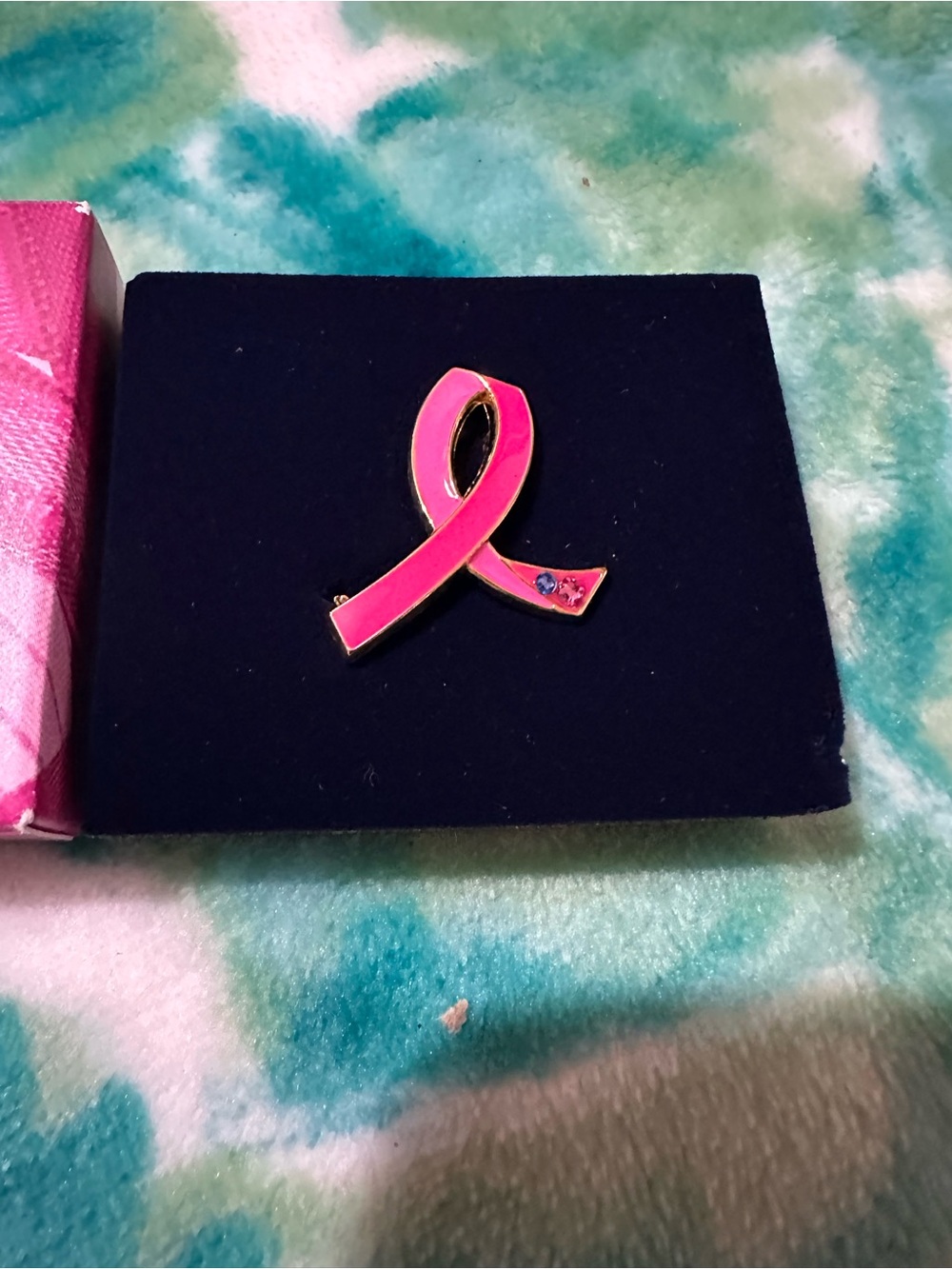 Estée Lauder Pink Ribbon Pin,New - Picture 2 of 2